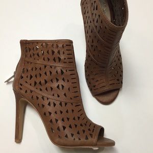 Vince Camuto Heels